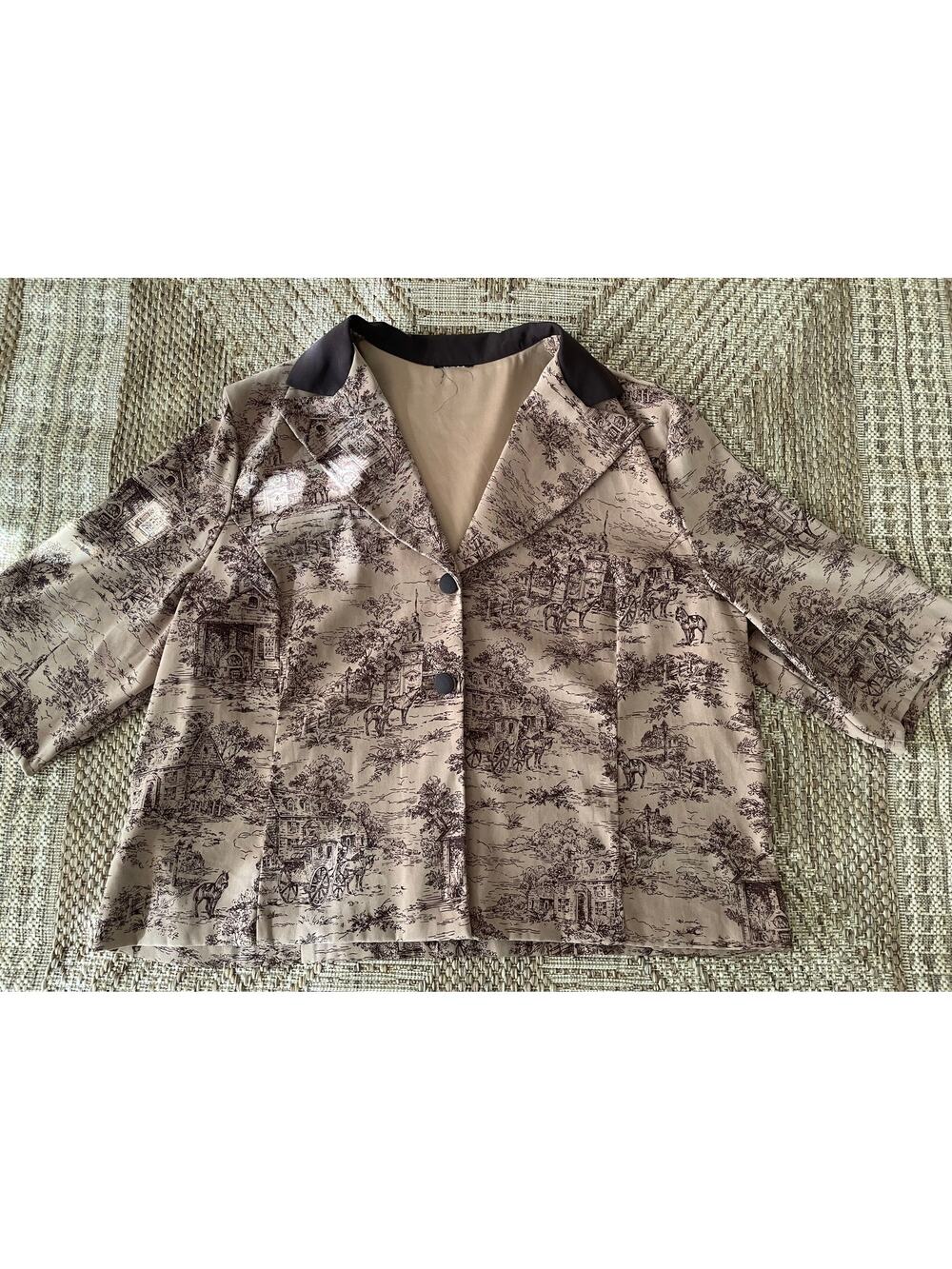 Vintage Village Scene light blazer button front